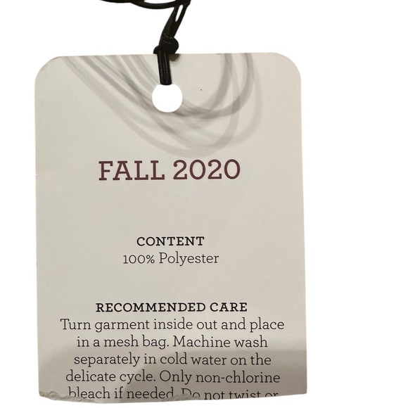 NWT Cabi Size Medium The Princess Bride Knife Pleat Blouse - Picture 8 of 9